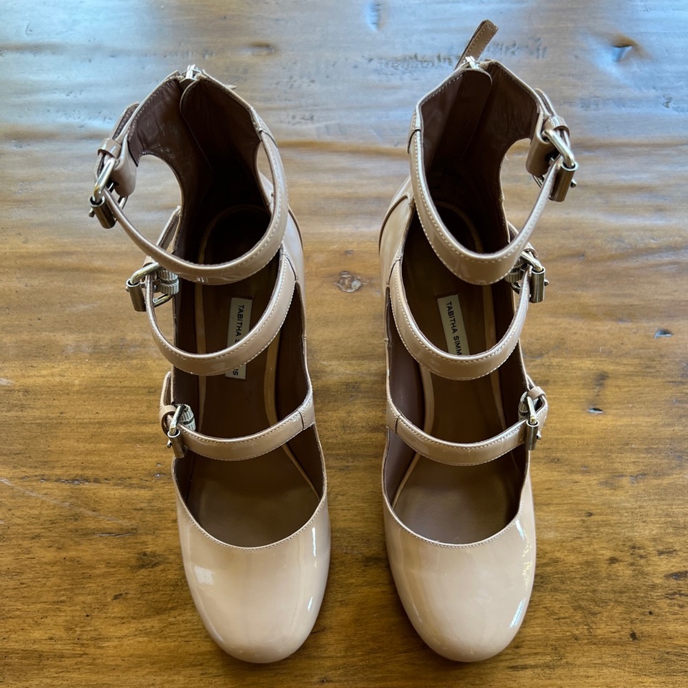 Tabitha Simmons Ginger Nude Patent Triple Strap Mary Jane pump SZ 10 US -40.5 EU